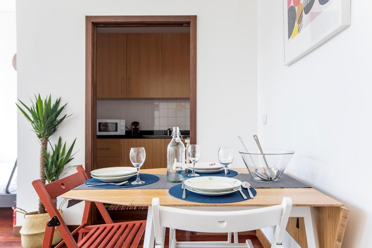Bonjardim Studio W/ Balcony By Lovelystay Porto Eksteriør bilde